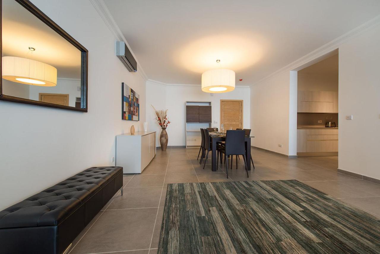 Seafront Apartment Сліма Екстер'єр фото