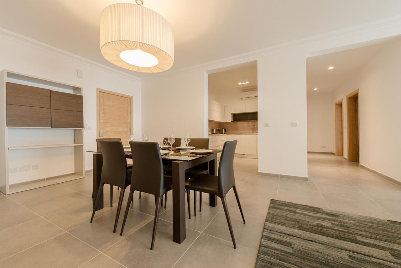 Seafront Apartment Сліма Екстер'єр фото
