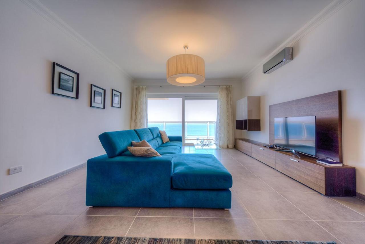 Seafront Apartment Сліма Екстер'єр фото