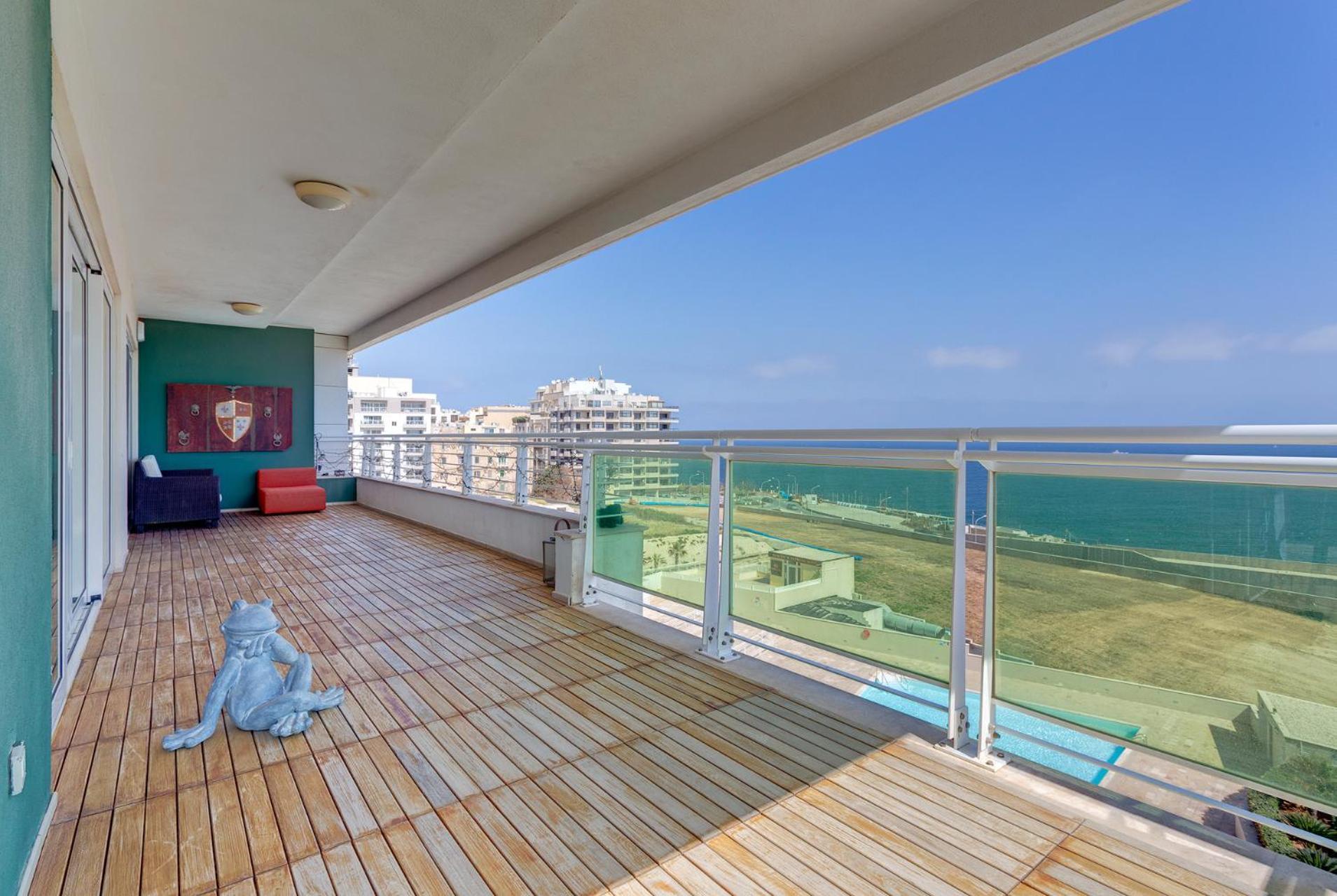Seafront Apartment Сліма Екстер'єр фото