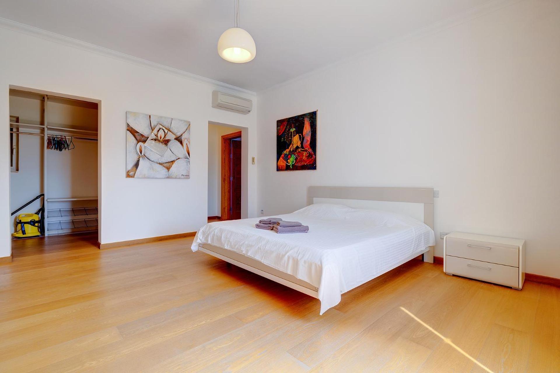 Seafront Apartment Сліма Екстер'єр фото