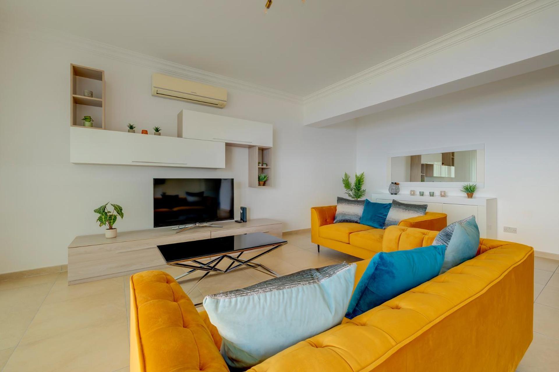 Seafront Apartment Сліма Екстер'єр фото