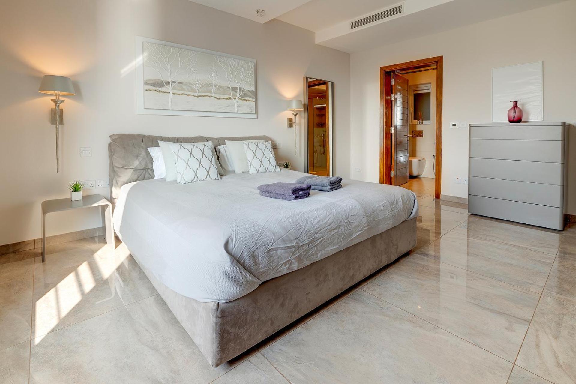 Seafront Apartment Сліма Екстер'єр фото
