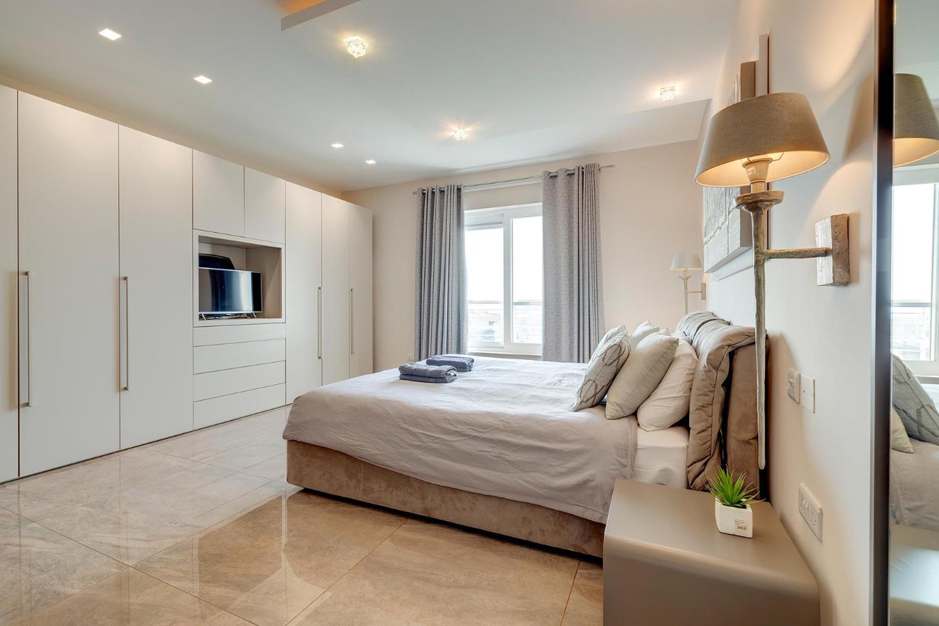 Seafront Apartment Сліма Екстер'єр фото