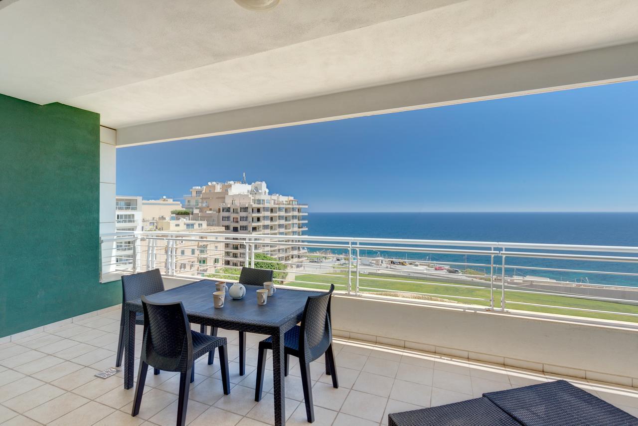 Seafront Apartment Сліма Екстер'єр фото