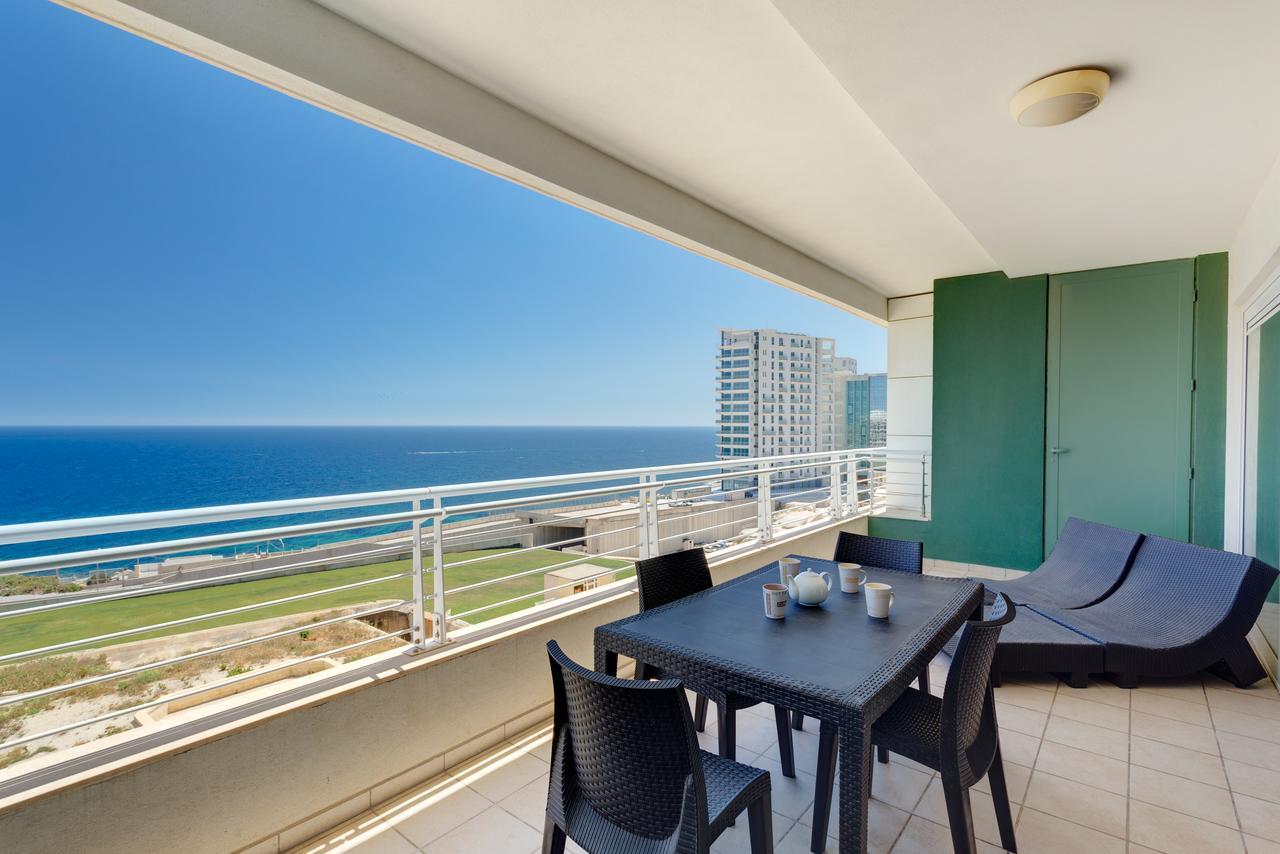Seafront Apartment Сліма Екстер'єр фото
