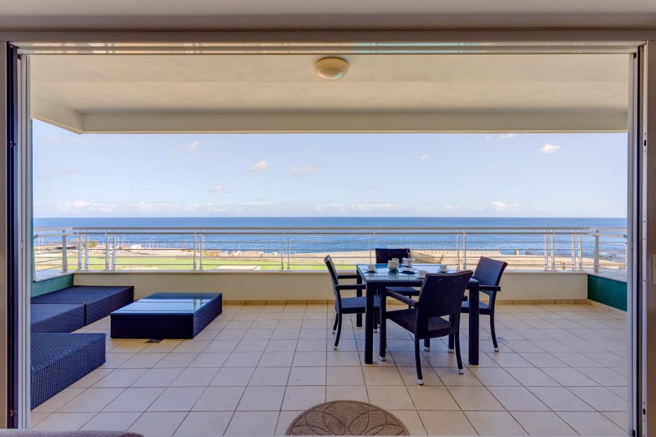 Seafront Apartment Сліма Екстер'єр фото